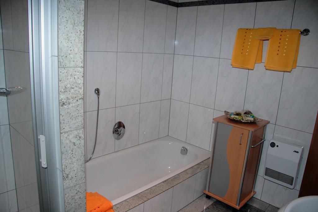 Ferienwohnung Am Waldrand Mittersill Zimmer foto